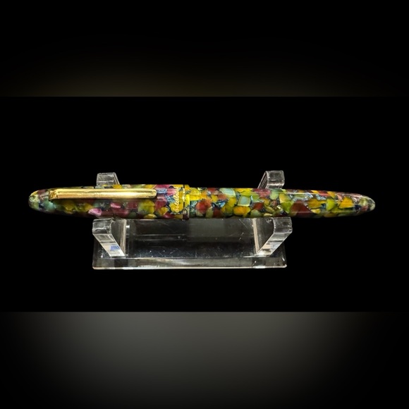 Esterbrook Estie Fountain Pen - Botanical
Gardens with Gold Trim - 1.1mm Stub - Picture 2 of 3